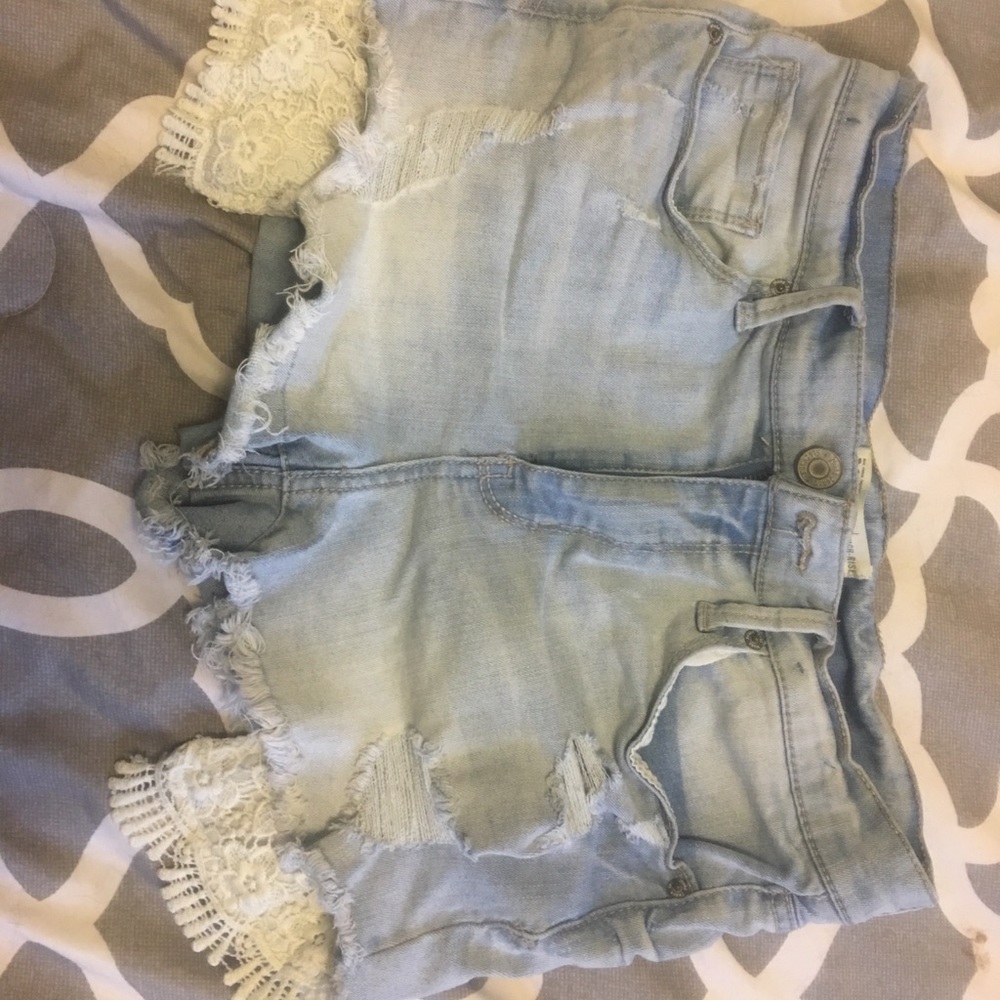 * WOMENS blue jean shorts *